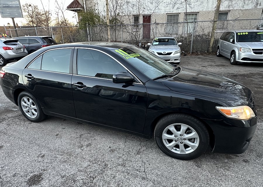 2011 TOYOTA CAMRY LE